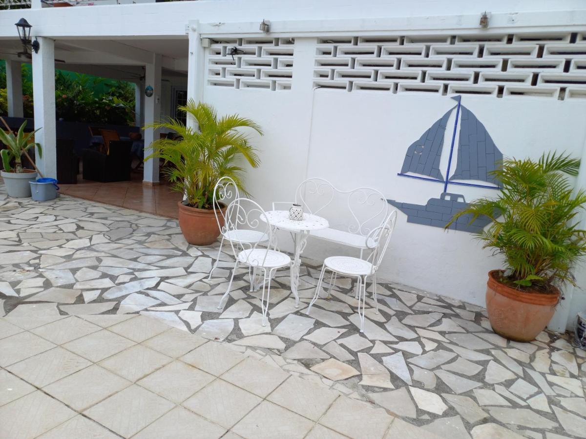 Coquet F2 Climatise Avec Piscine Au Lamentin Διαμέρισμα Le Lamentin Εξωτερικό φωτογραφία