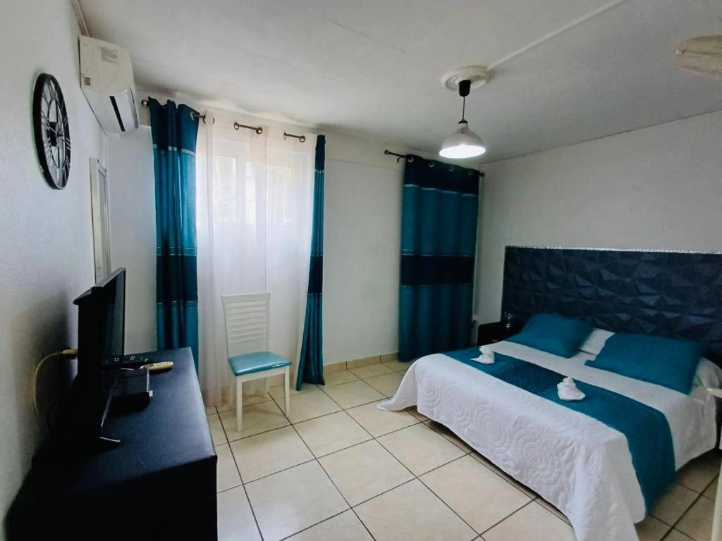 Coquet F2 Climatise Avec Piscine Au Lamentin Διαμέρισμα Le Lamentin Εξωτερικό φωτογραφία